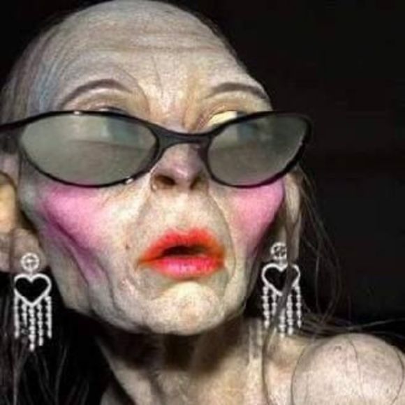 Meet your Posher, Renee - Picture 1 of 1